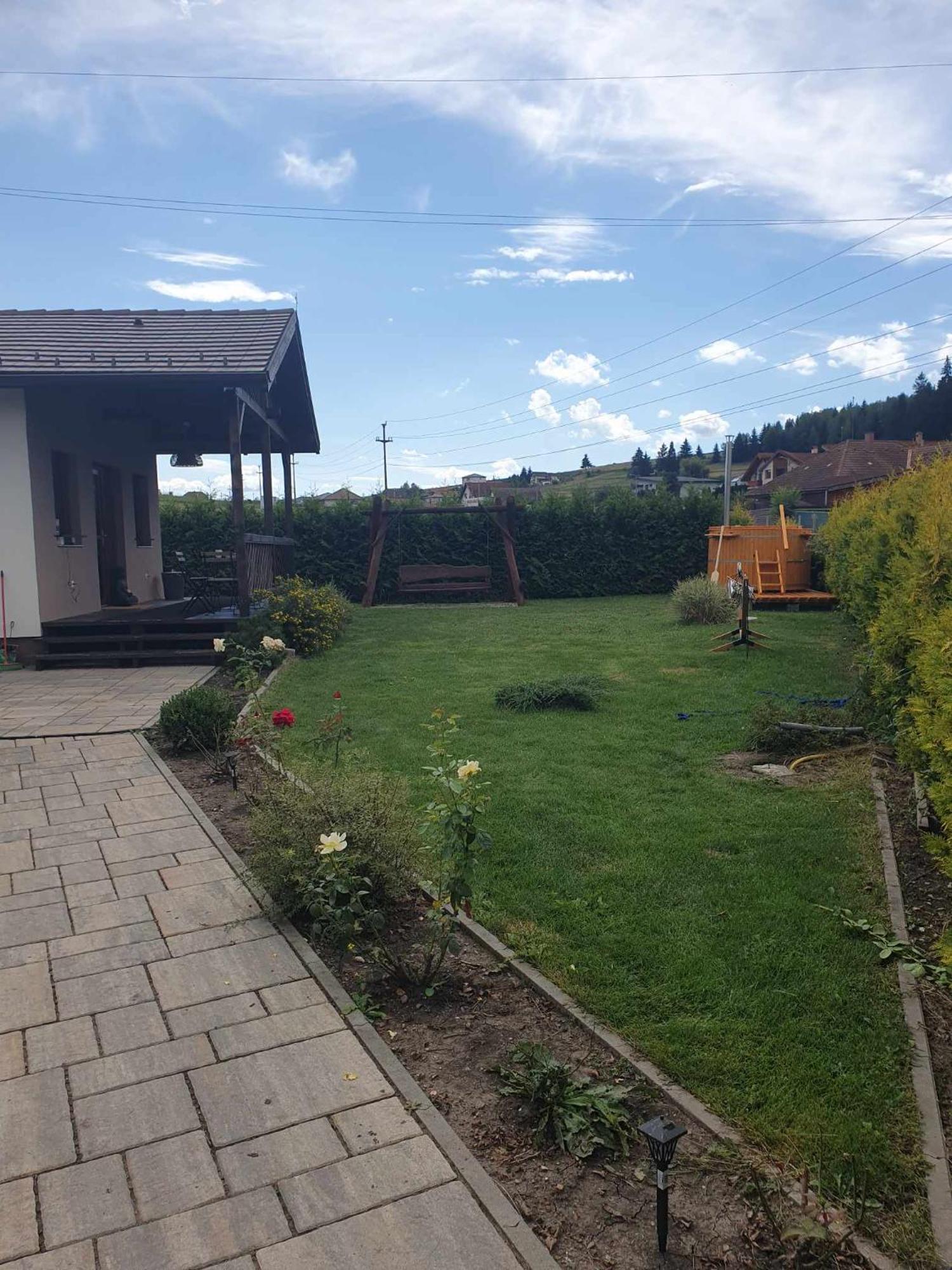 Aqua Garden Villa Миеркуря Чук Екстериор снимка